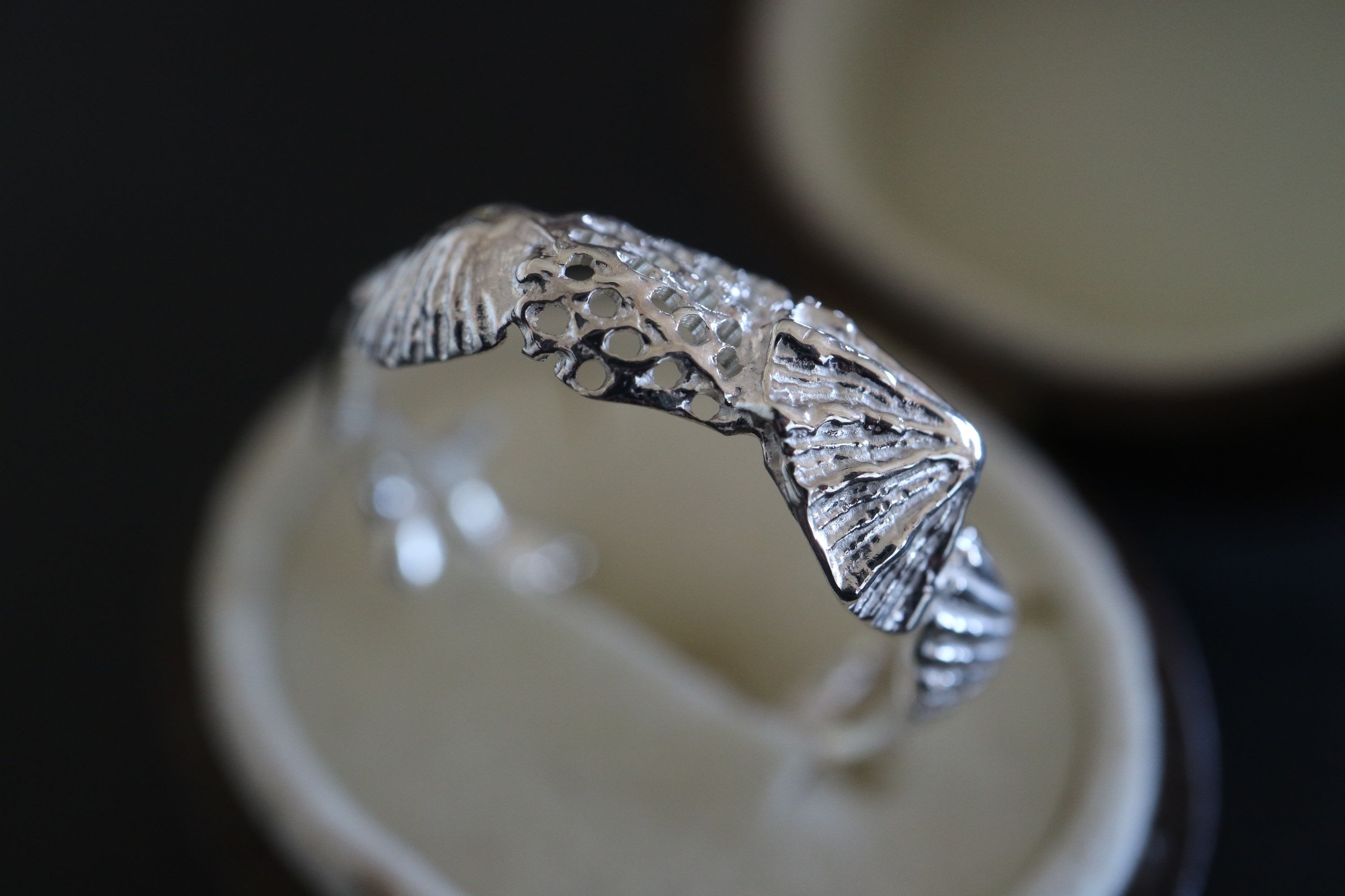 Shell Cuff ring -Silver color-  (24R-12 )