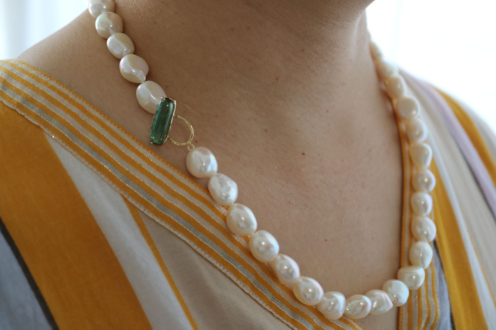 サムネイル： Freshwater pearl and Green Tourmaline Necklace