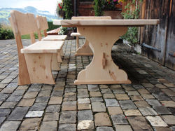 Pitschen Schreinerei - Arvenbank und Tisch