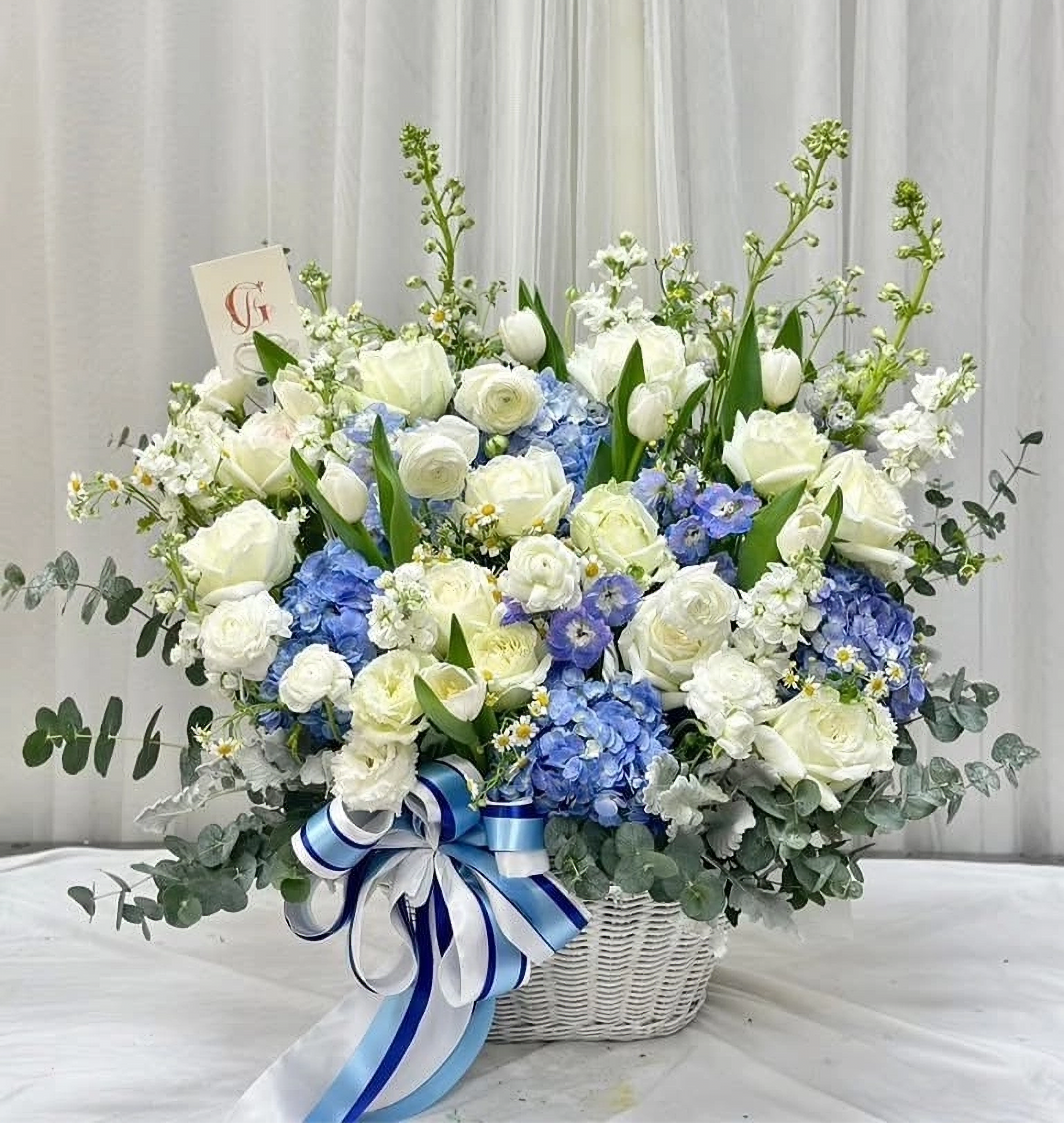 BA13 กระเช้าดอกไม้ /Basket