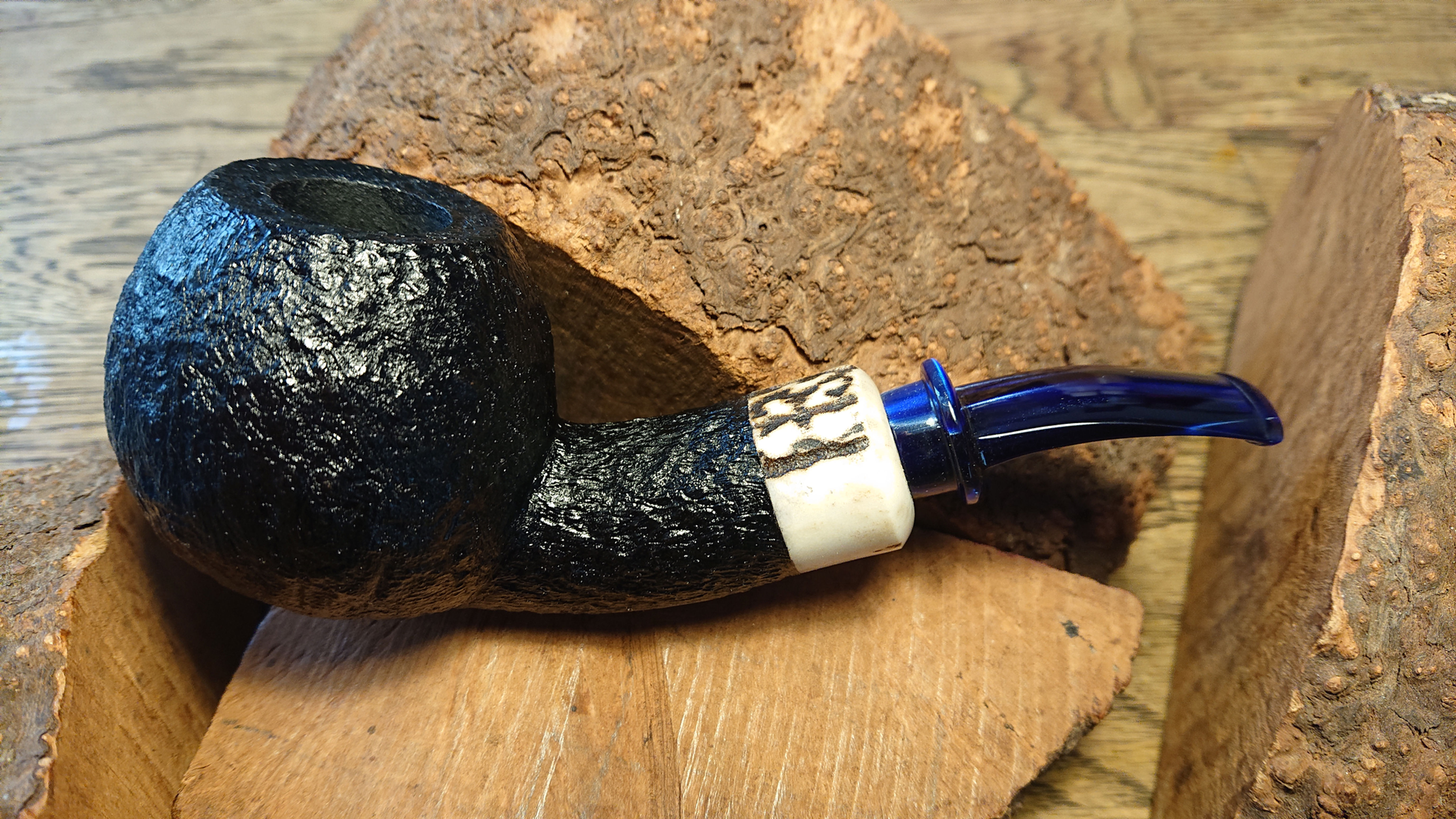 Halfbent Apple 9mm Briar Pipe w. Stag Horn Band