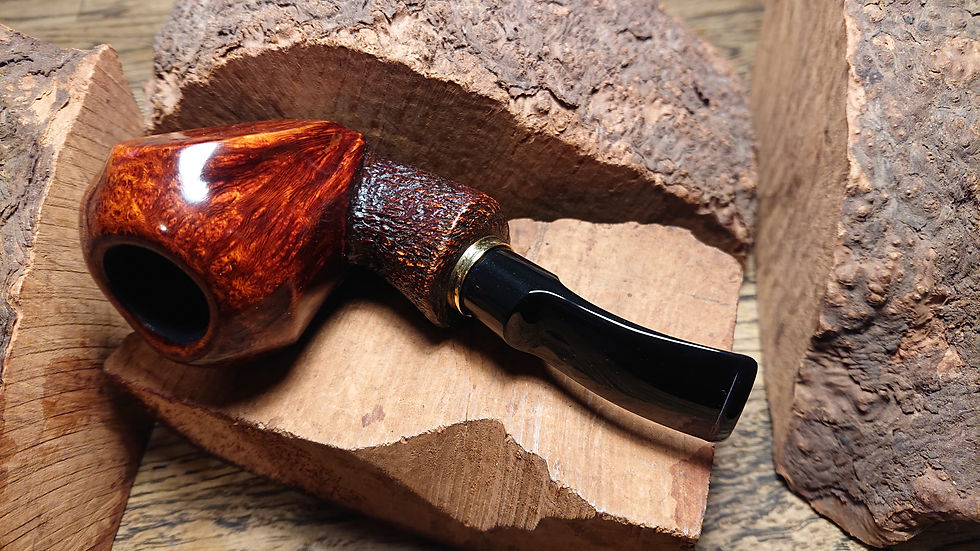Thumbnail: Freeform Nosewamer Halfbent Dublin 9mm Briar Pipe with Brass Inlay