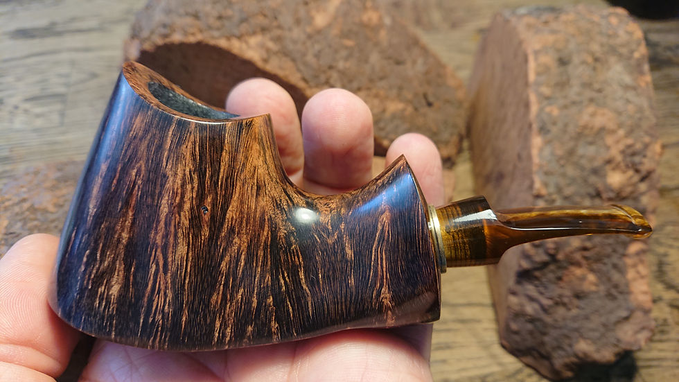 Thumbnail: Chubby Freehand Volcano 9mm Briar Pipe w. Brass Inlay