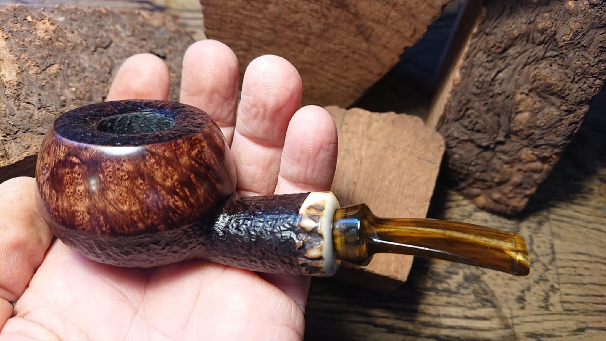 Quarter Bent Tomato 9mm Briar Pipe with Stag Horn Band