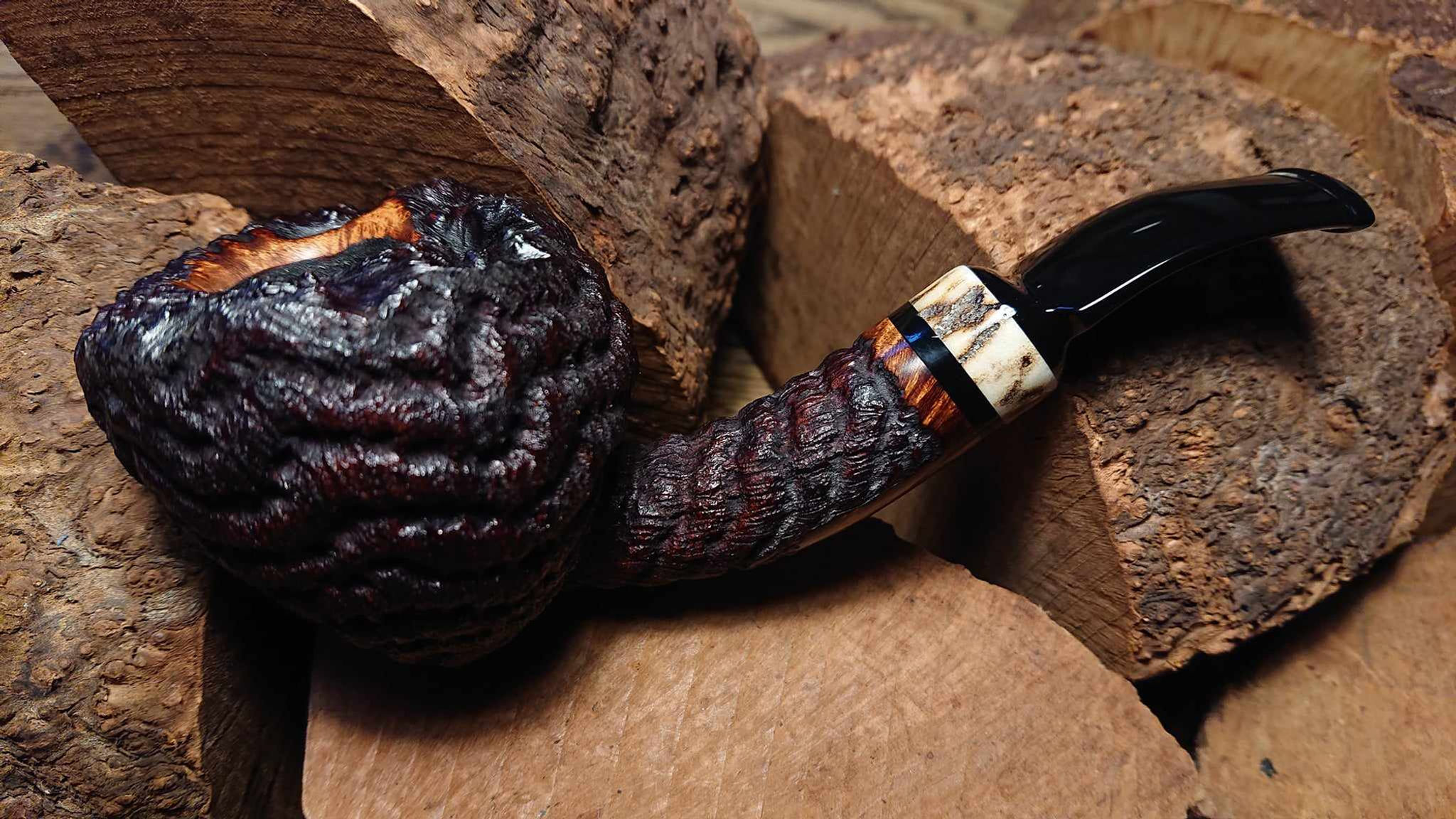 Halfbent Chubby Acorn 9mm Briar Pipe with Stag Horn Band