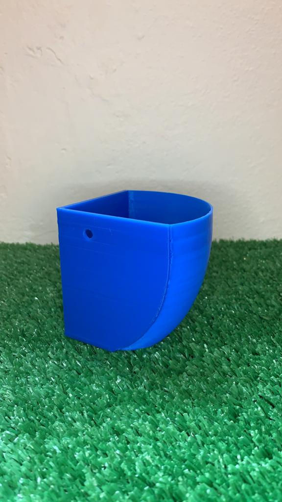 Miniatura: MACETA COLGANTE ESQUINERA