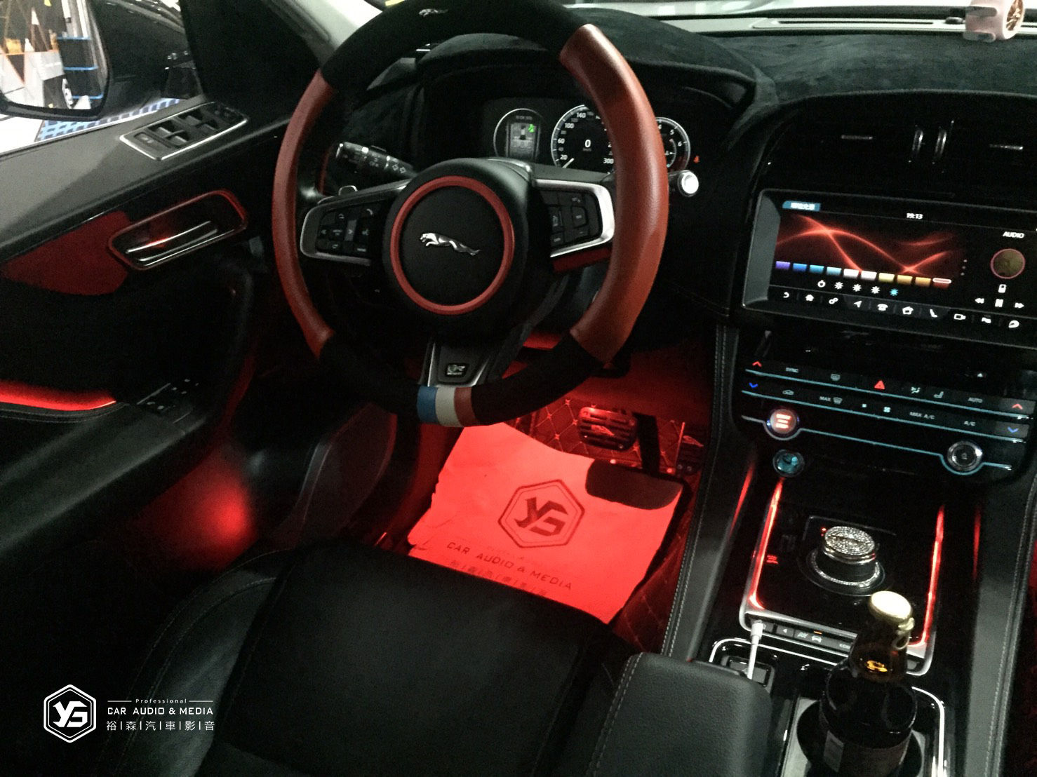 Jaguar F-PACE | 氣氛燈 | 裕森汽車影音