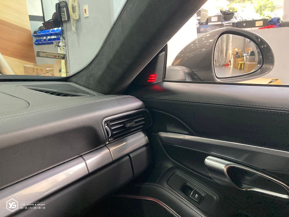 縮圖：【911 Carrera 4S】原廠變道輔助系統