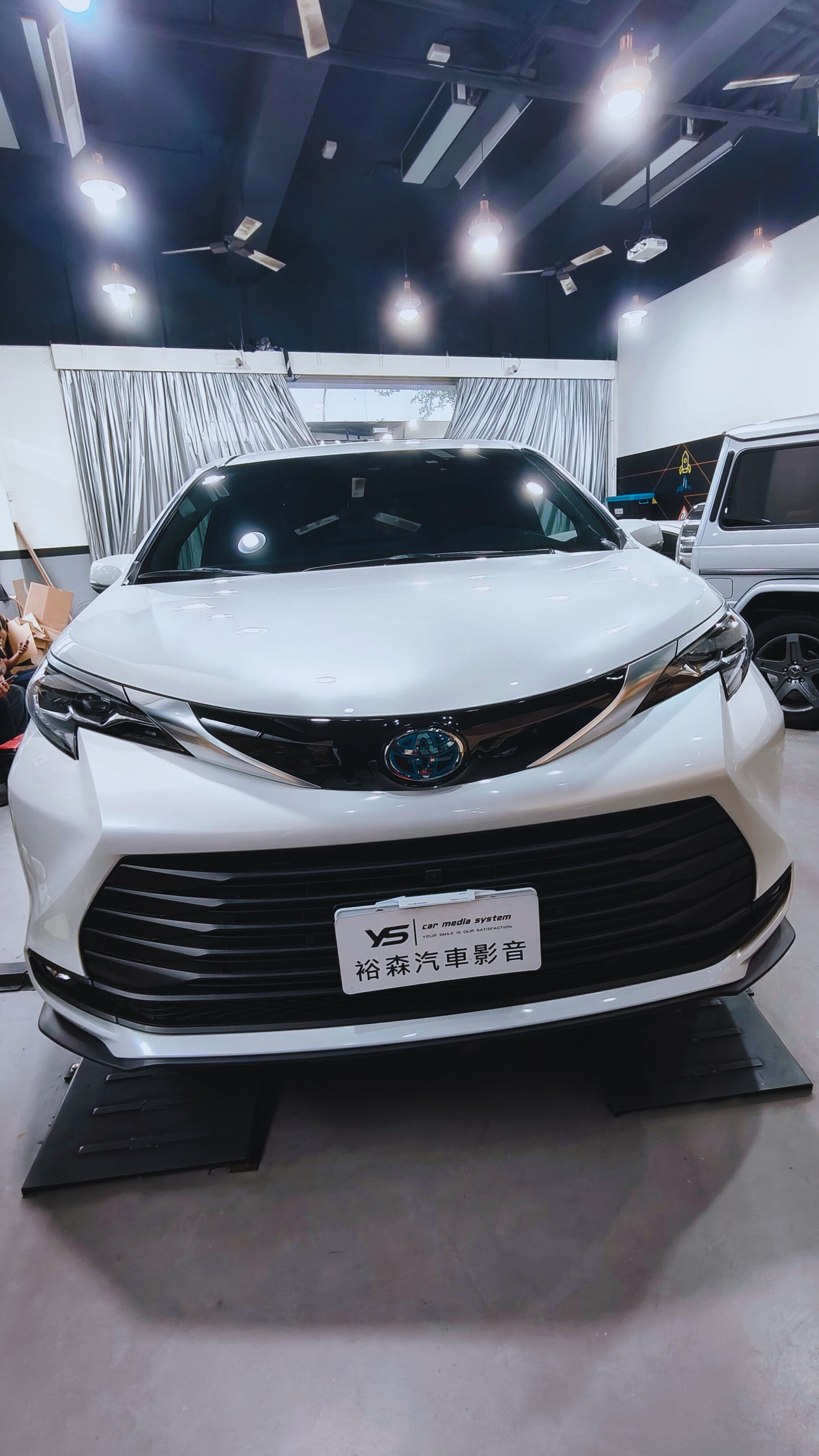 SIENNA | 電動踏板  | 裕森汽車影音