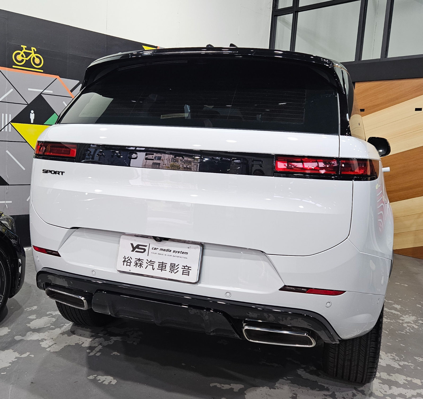 Range Rover Sport | 專用款電動踏板 | 裕森汽車影音