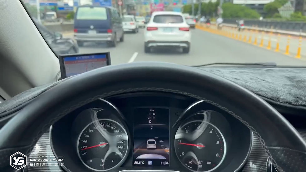 縮圖：Benz V-Class | ACC智能駕駛輔助系統 | 裕森汽車影音
