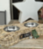 Rattanfressnapf mit zwei Schalen