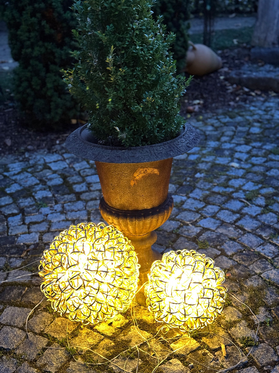 LED 3D Leuchtdrahtkugel Gold  Glamour
