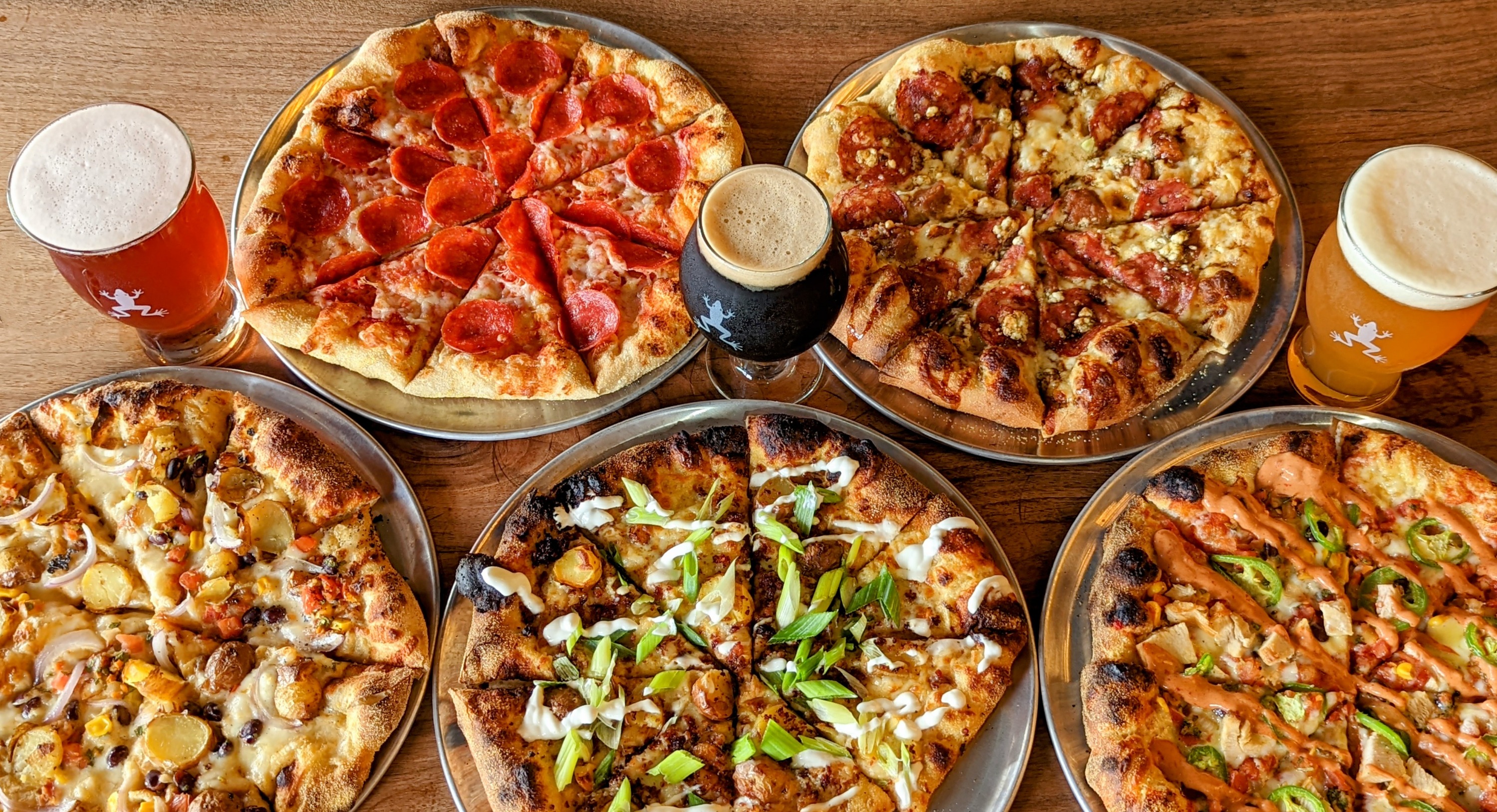 2022-09-13-5 PIZZAS_edited.jpg