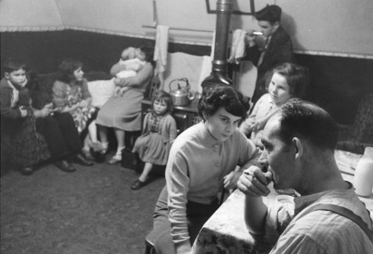 Holden family hut no.7.png