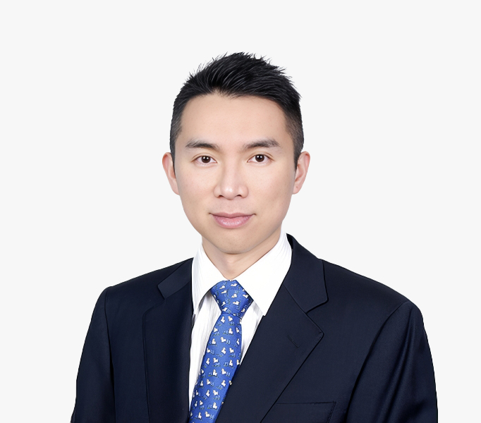 Gary+photo+2019-topaz grey.jpg