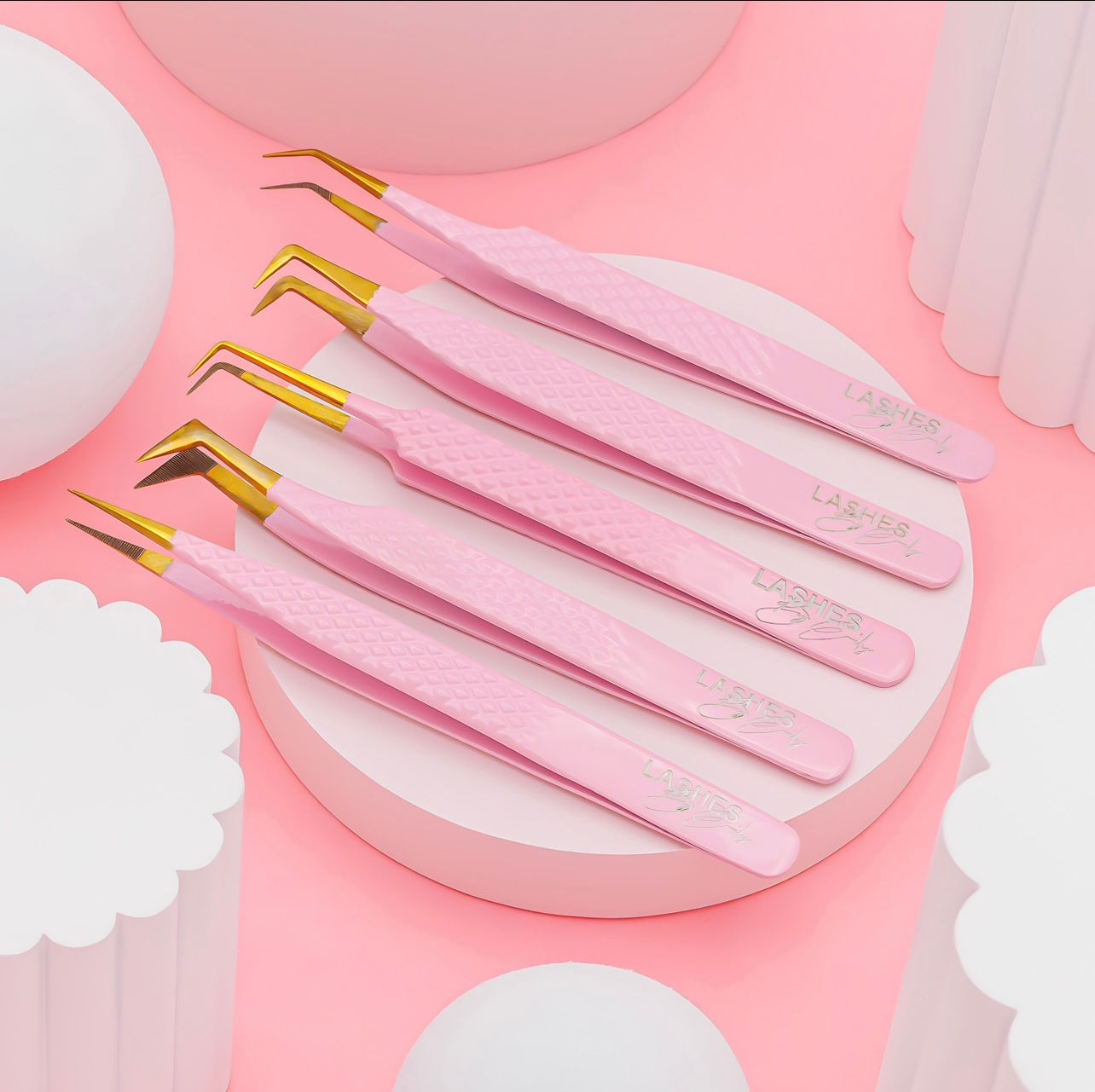 Non fibre tipped lash tweezers