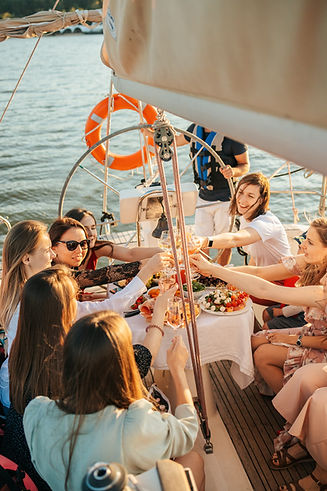 Live BBQ on Dubai Yacht