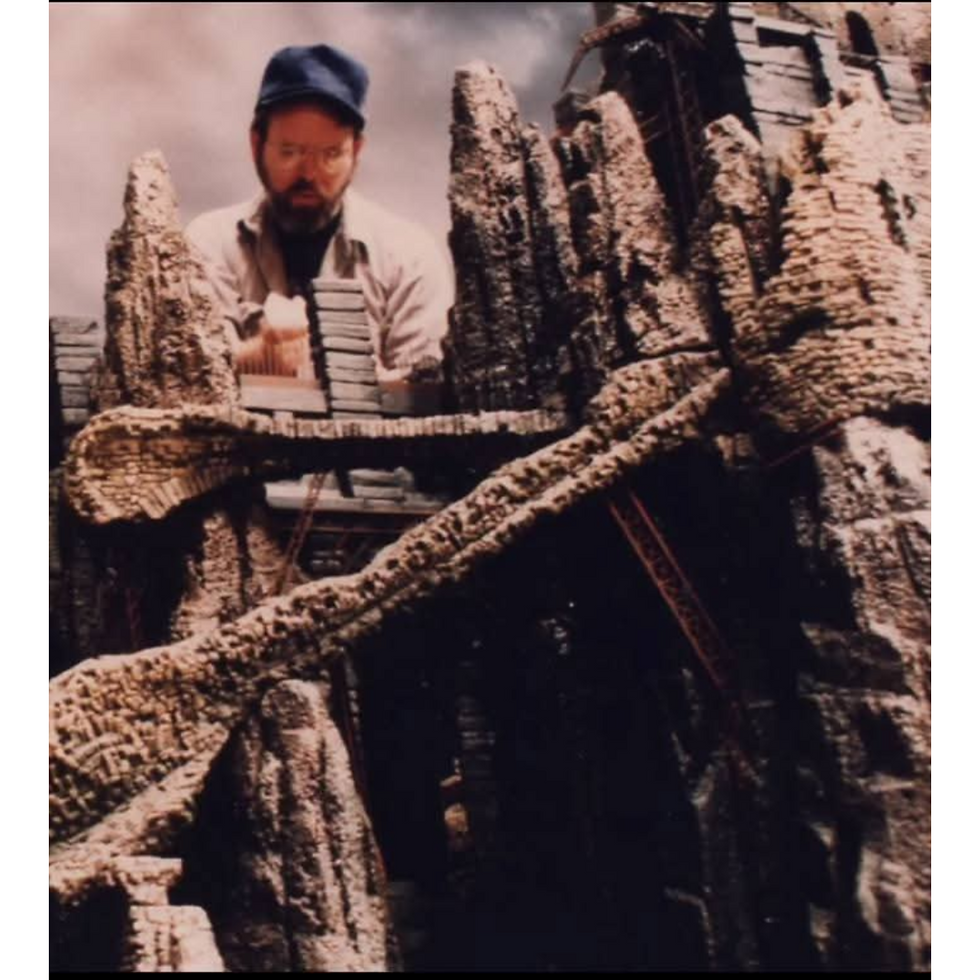 Thumbnail: Bram Stoker's Dracula (1992) Dracula Castle Miniature Set - Support Beam (02891)