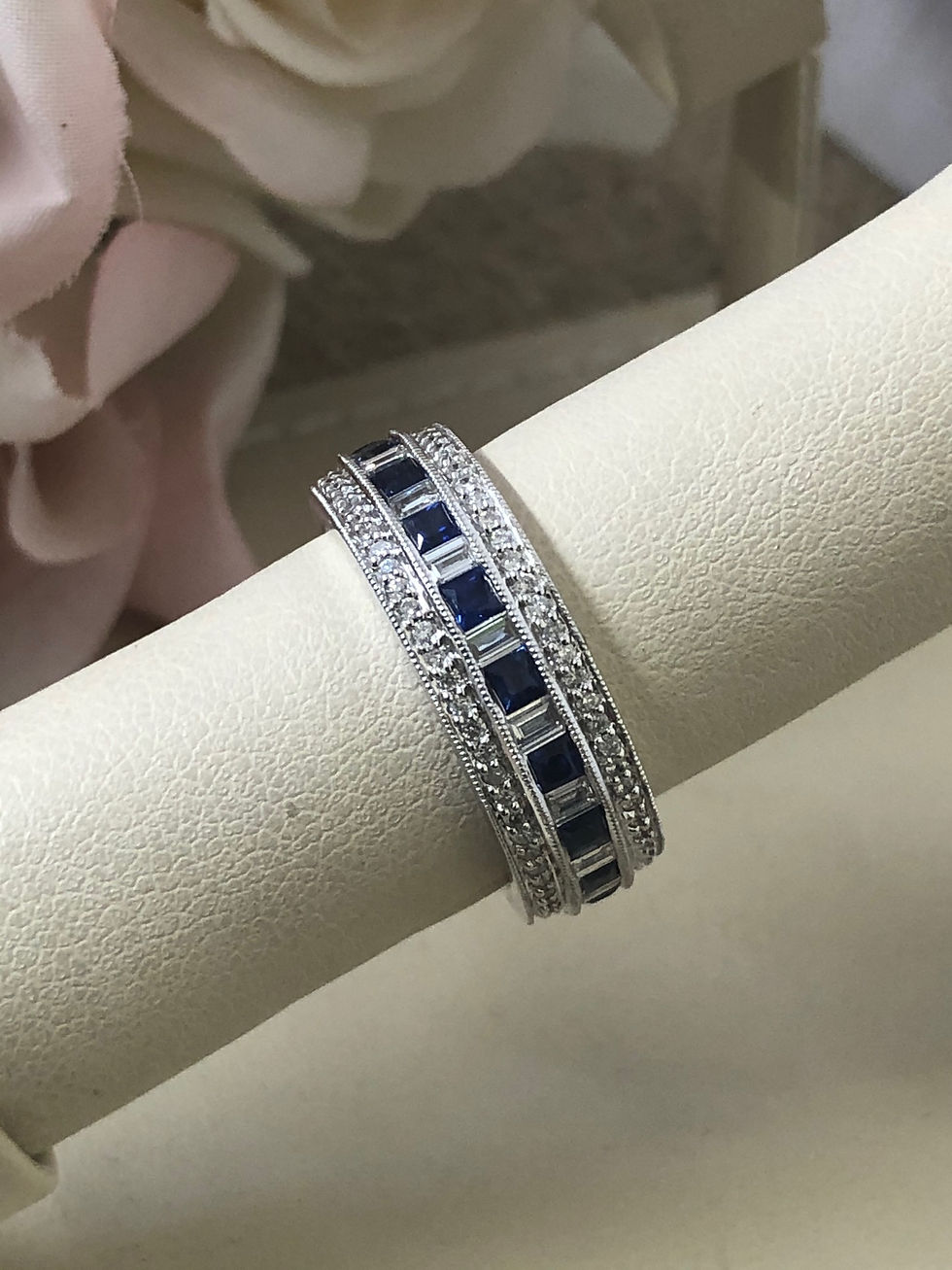 Thumbnail: 14 KT White Gold Diamonds & Sapphire Ladies Band