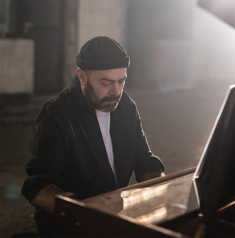 Jordi Forniés at the piano