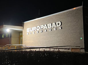 Hallenbad bleibt geöffnet!