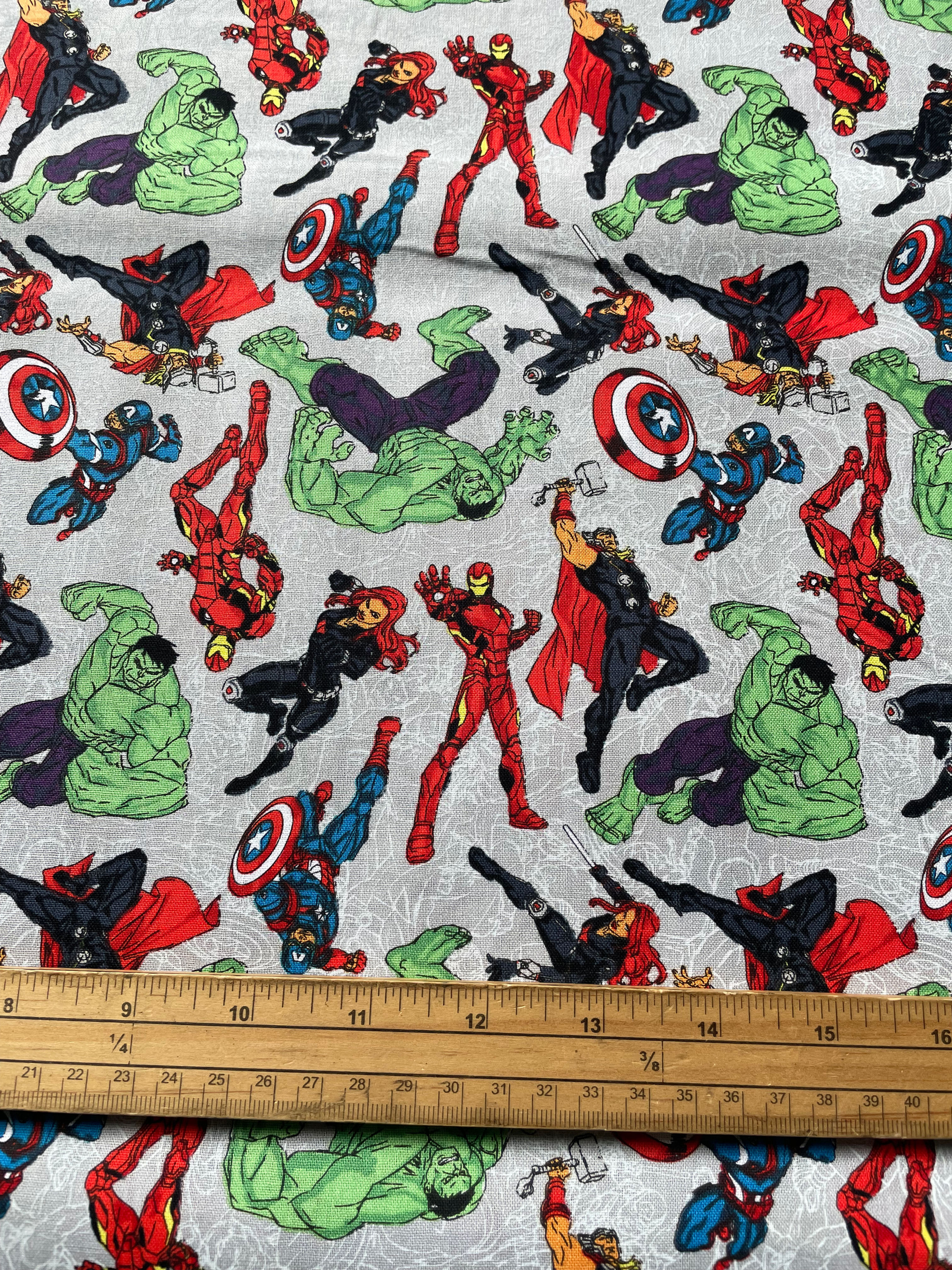 Marvel Heroes Line Art Grey   -  100% Cotton