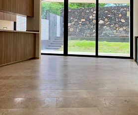 Vive en Zima Zibatá: planta baja con jardín amplio y amenidades exclusivas