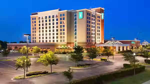 embassy-suites-norman-hotel-conference-center-exterior-1050931 (1).avif