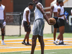 ESPN's #7 Ranked 4 Star Recruit Quarterback Aj Maddox Leads Oak Grove Warriors to #1 Ranking