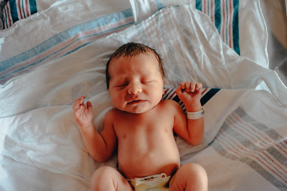 in hospital newborn portraits