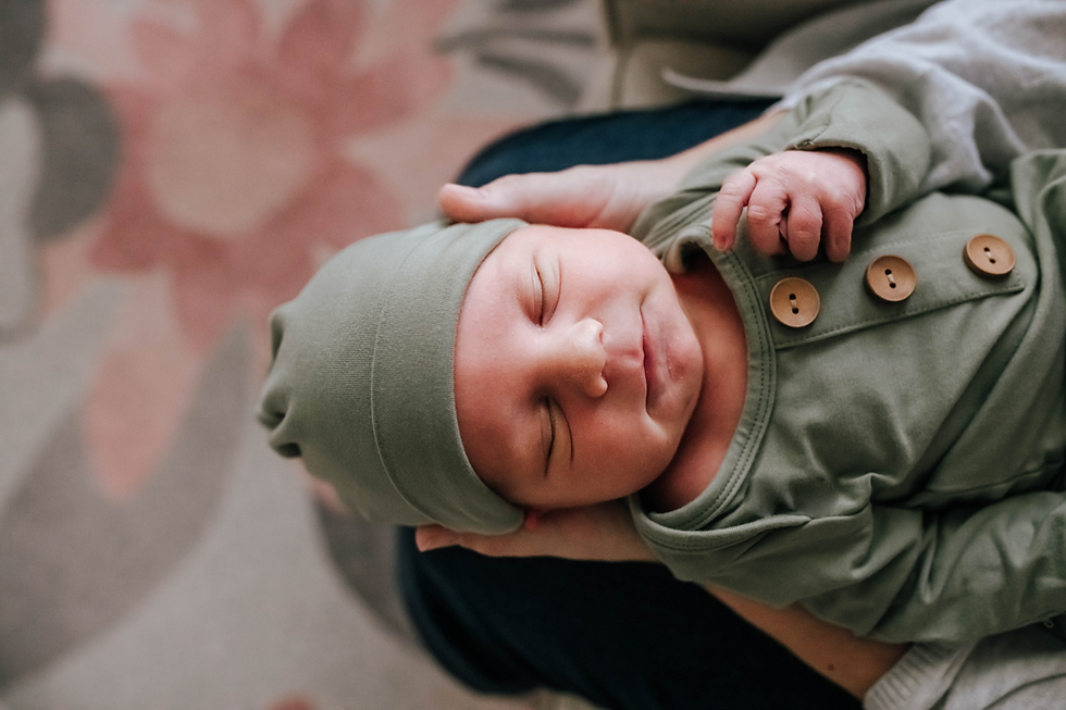 lifestyle newborn photographer in jacksonville fl