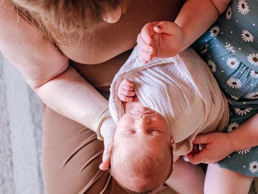 You can relax when you choose a in-home newborn photoshoot