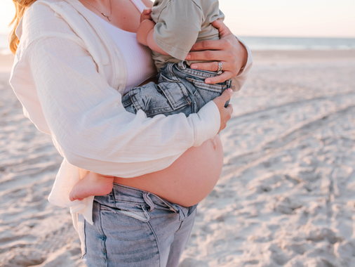 Capturing Magic: The Beauty of Sunrise Beach Maternity Photos