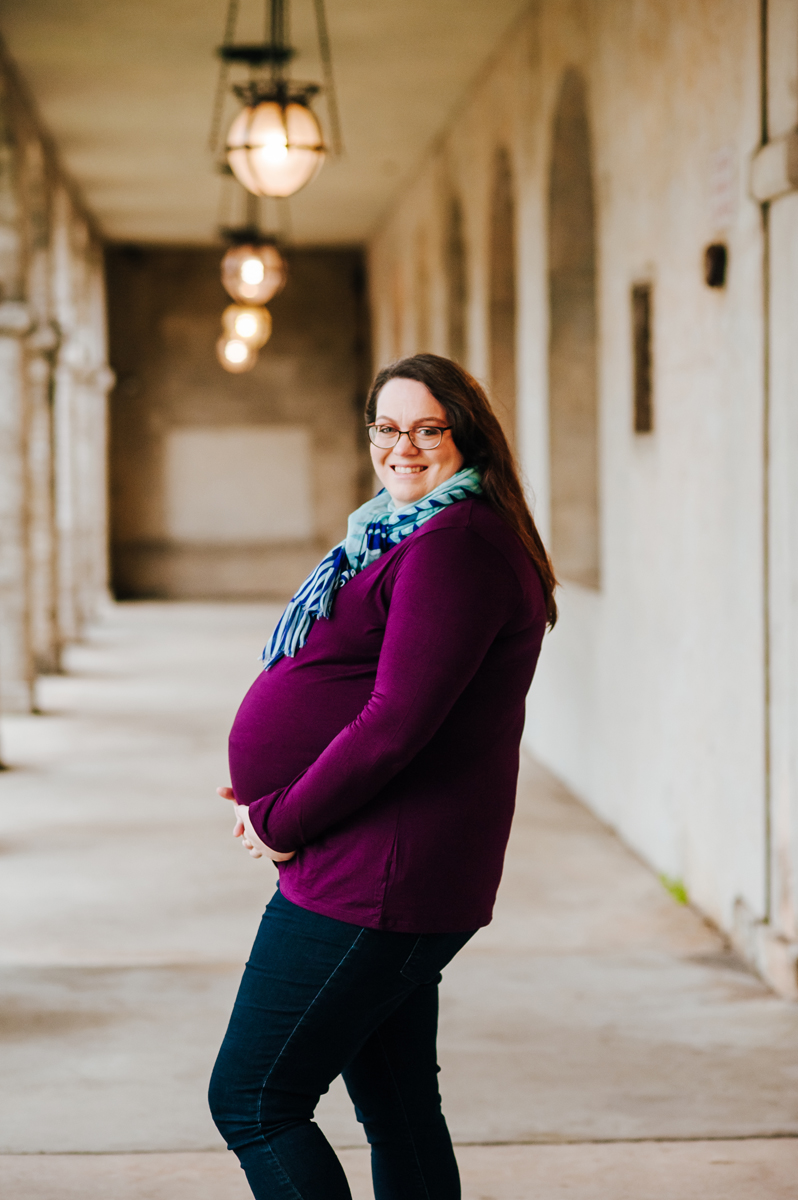 best maternity photographers near me