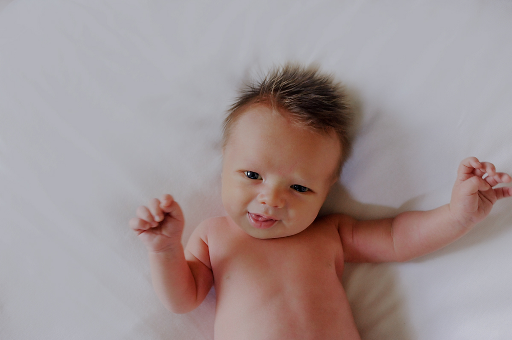 in home newborn photoshoot