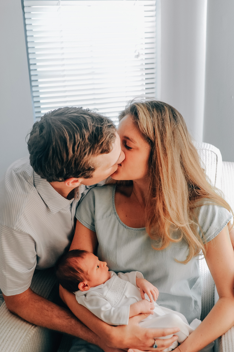 lifestyle newborn photography