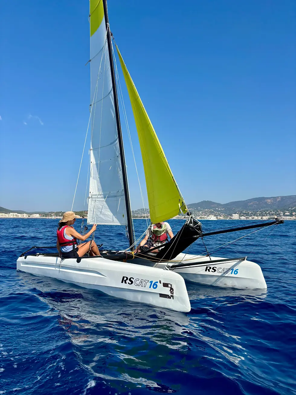 Stages catamaran ecole de voile Bormes