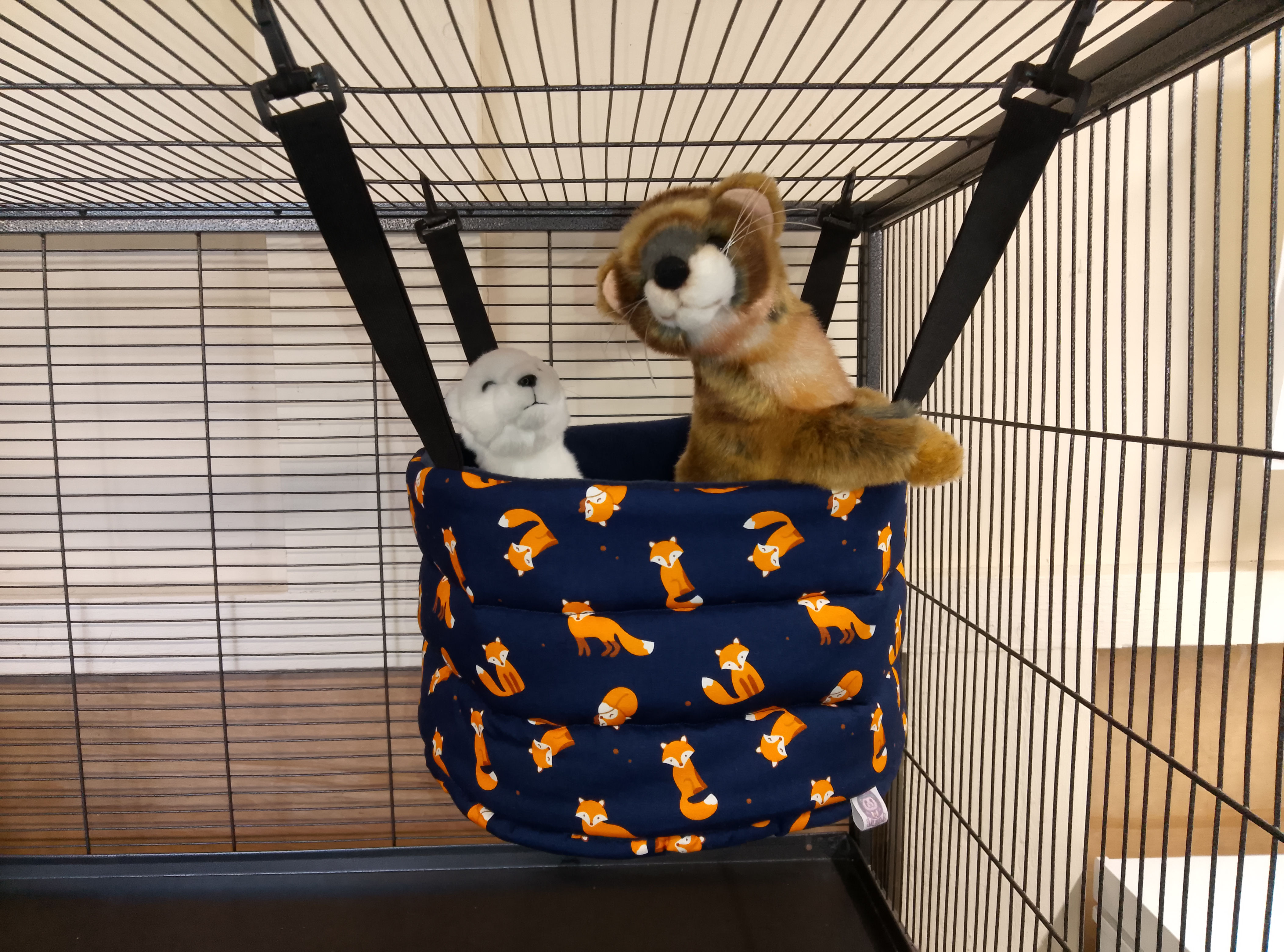 High, Padded Snuggly Bed, Foxy.