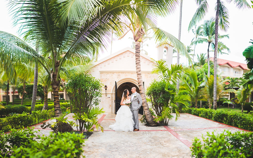 bride and groom tropical