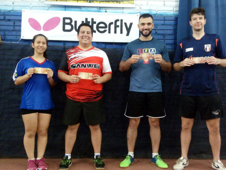 Treino coletivo e rachão na ACENB-Ivoti reúne 25 pessoas