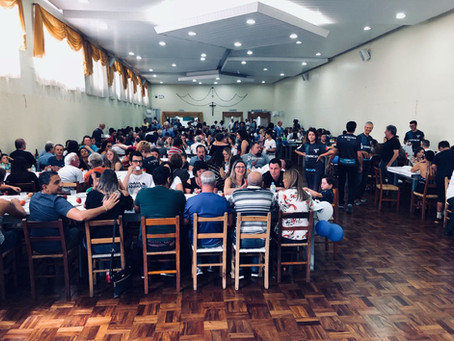 Equipe da Tinoco Esportes realiza almoço beneficente