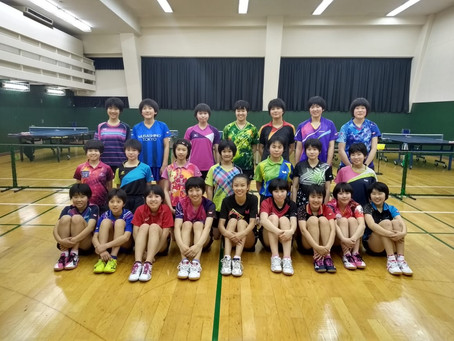 Daniela Yano, da Sogipa, participa de treinamento de tênis de mesa na Musashino High School, em Tóq