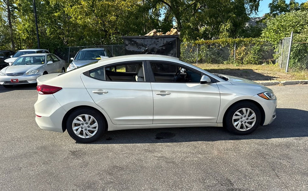 Thumbnail: 2017 Hyundai Elantra SE