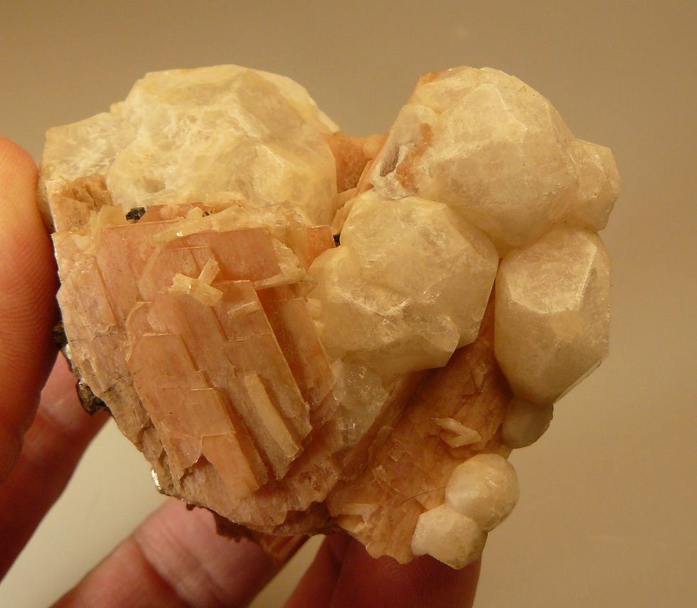 Thumbnail: Analcime, Aegirine, and Serandite