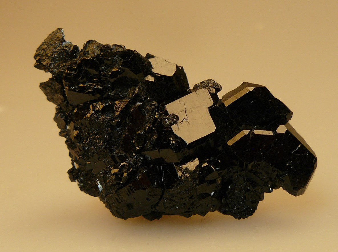 Tourmaline (Dravite with Fluoruvite cores)