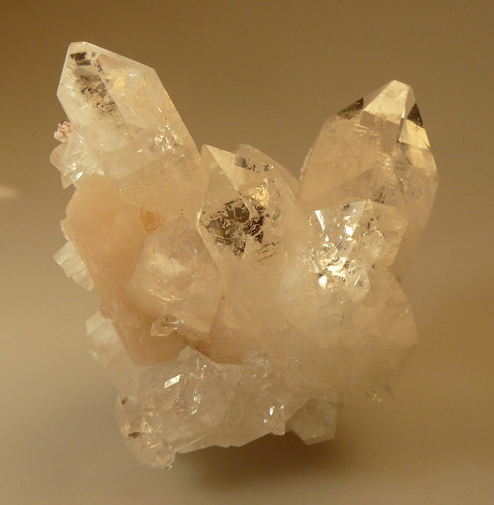 Fluorapophyllite and Stilbite