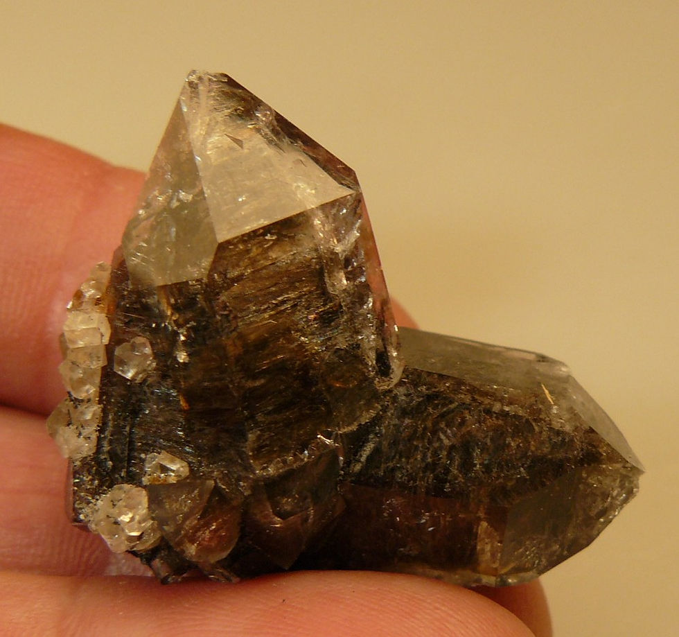 Thumbnail: Quartz and Calcite
