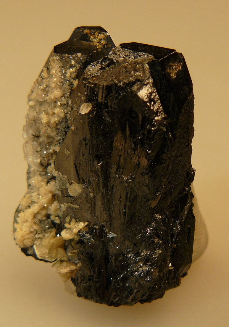 Thumbnail: Ferberite