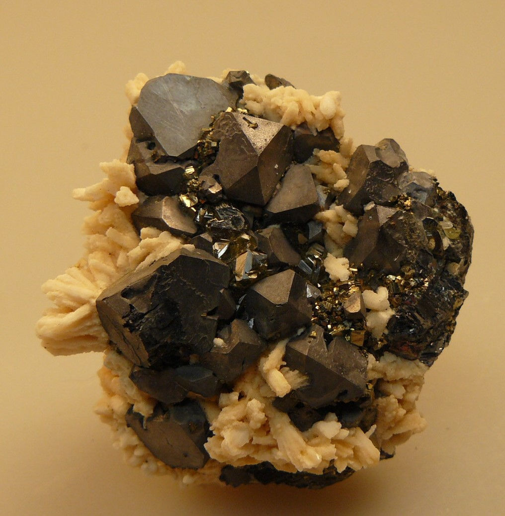 Sphalerite, Calcite, Galena and Pyrite